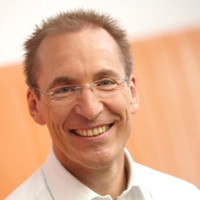 Dr. Leon Broers